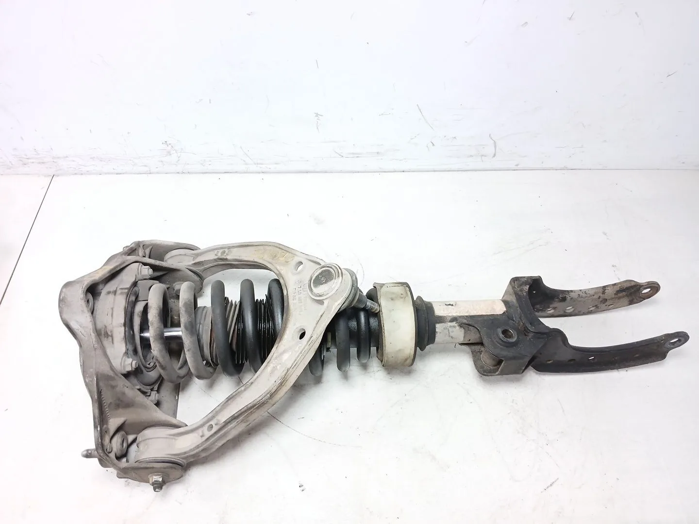 Amortiguador Delantero Izquierdo para Volkswagen Touareg (7La)