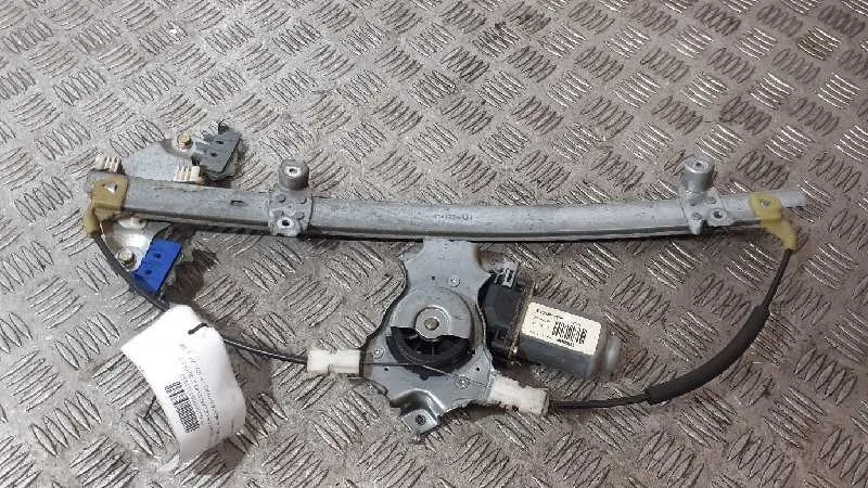 Elevalunas Delantero Izquierdo para Nissan Almera (N16/E)