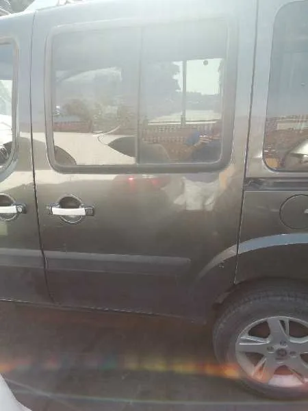 Puerta Lateral Corredera Izquierda para Fiat Doblo (119)