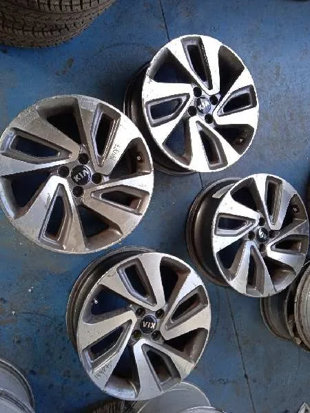 Juego Llantas para Kia Rio