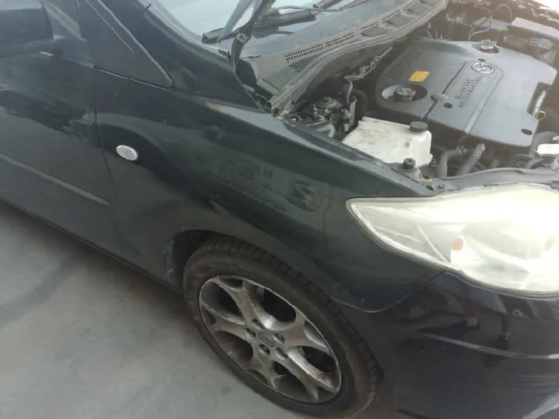 Aleta Delantera Derecha para Mazda 5 Berl. (Cr)