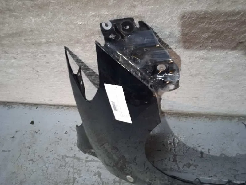 Aleta Delantera Derecha para Mazda 5 Berl. (Cr)