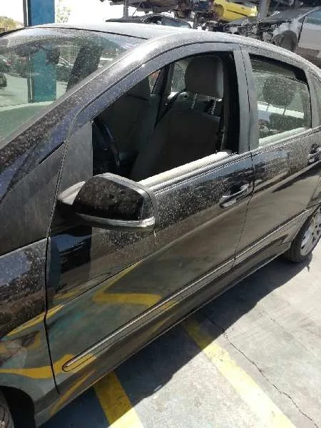 Puerta Delantera Izquierda para Mercedes-Benz Clase B (W245)