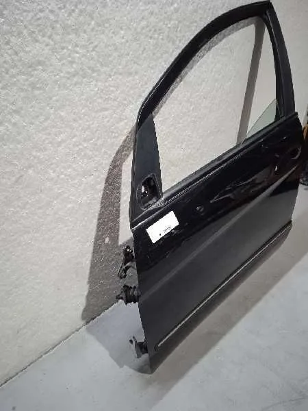 Puerta Delantera Izquierda para Mercedes-Benz Clase B (W245)