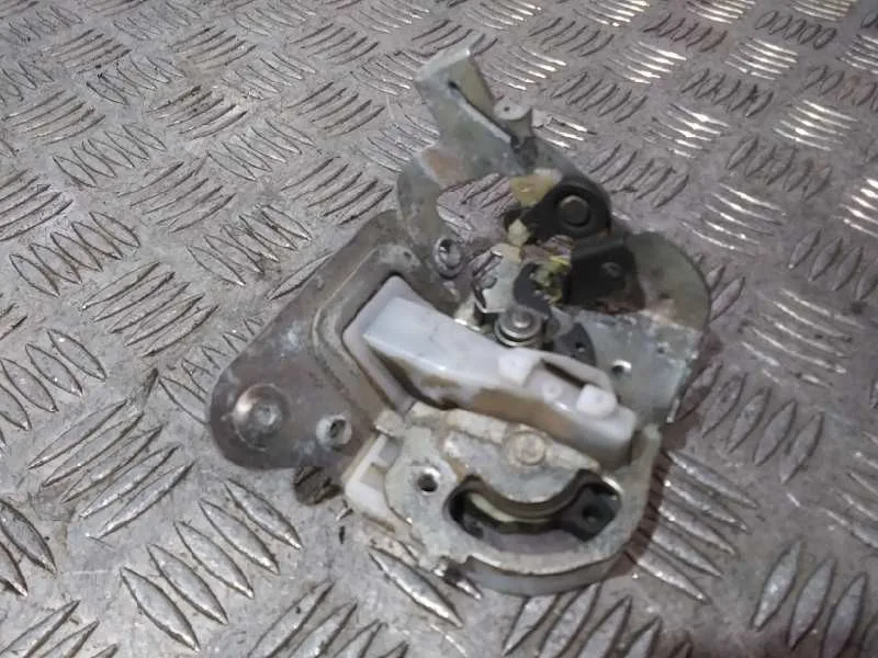 Cerradura Puerta Trasera Derecha para Mazda 5 Berl. (Cr)