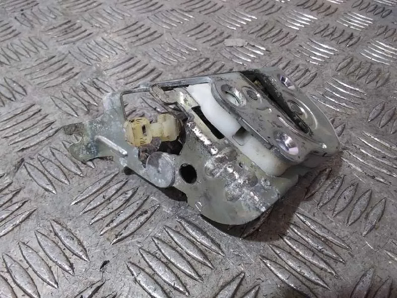 Cerradura Puerta Trasera Derecha para Mazda 5 Berl. (Cr)