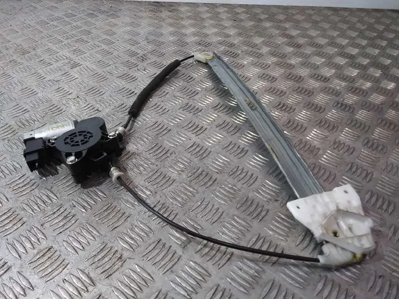 Elevalunas Delantero Izquierdo para Mazda 5 Berl. (Cr)