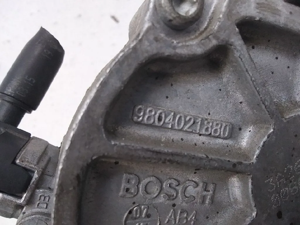 Depresor Freno / Bomba Vacio para Ford Transit Connect