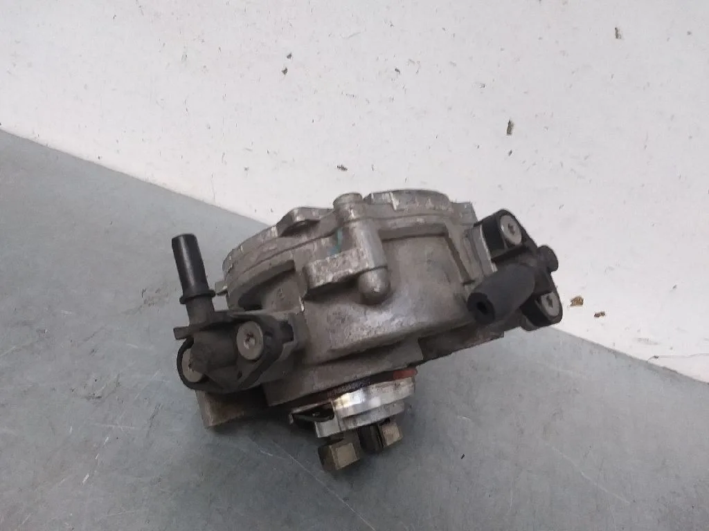 Depresor Freno / Bomba Vacio para Ford Transit Connect
