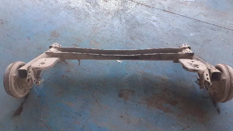Puente Trasero para Ford Transit Courier