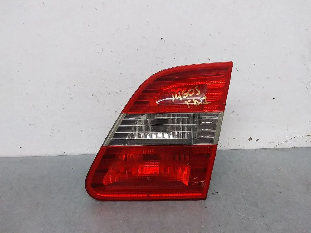 Piloto Trasero Derecho Interior para Mercedes-Benz Clase B (W245)