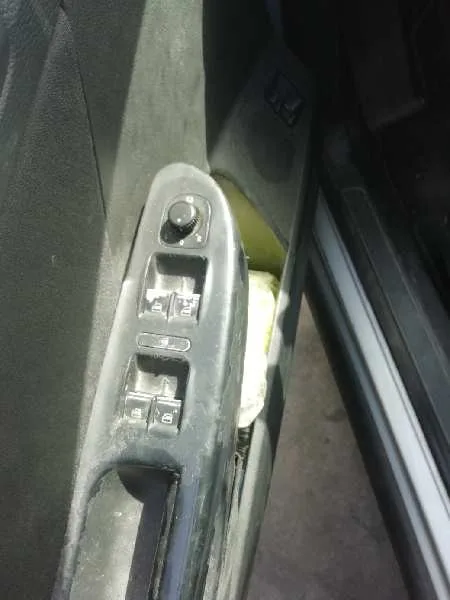 Mando Elevalunas Delantero Izquierdo para Volkswagen Passat Berlina (3C2)