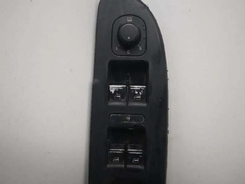 Mando Elevalunas Delantero Izquierdo para Volkswagen Passat Berlina (3C2)
