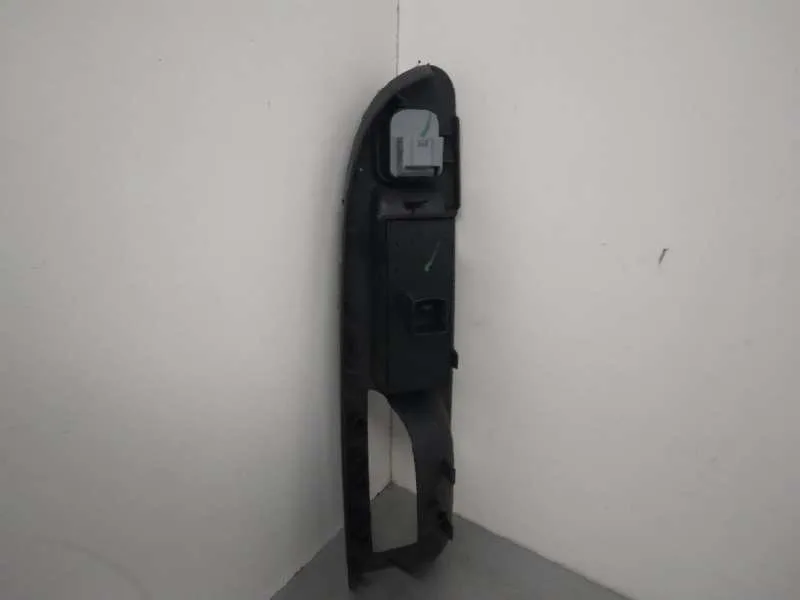 Mando Elevalunas Delantero Izquierdo para Volkswagen Passat Berlina (3C2)