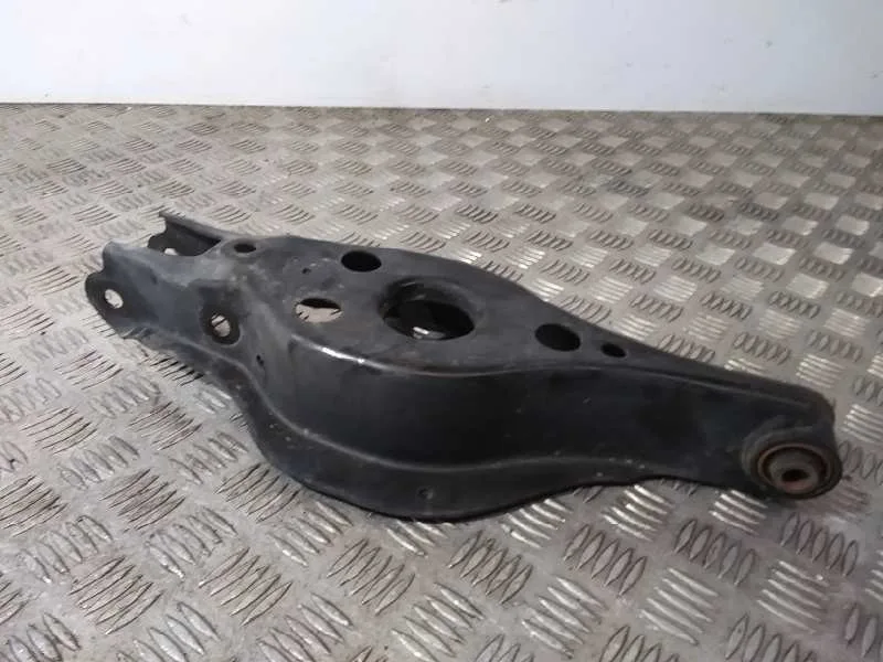 Brazo Suspension Inferior Trasero Derecho para Lexus Is