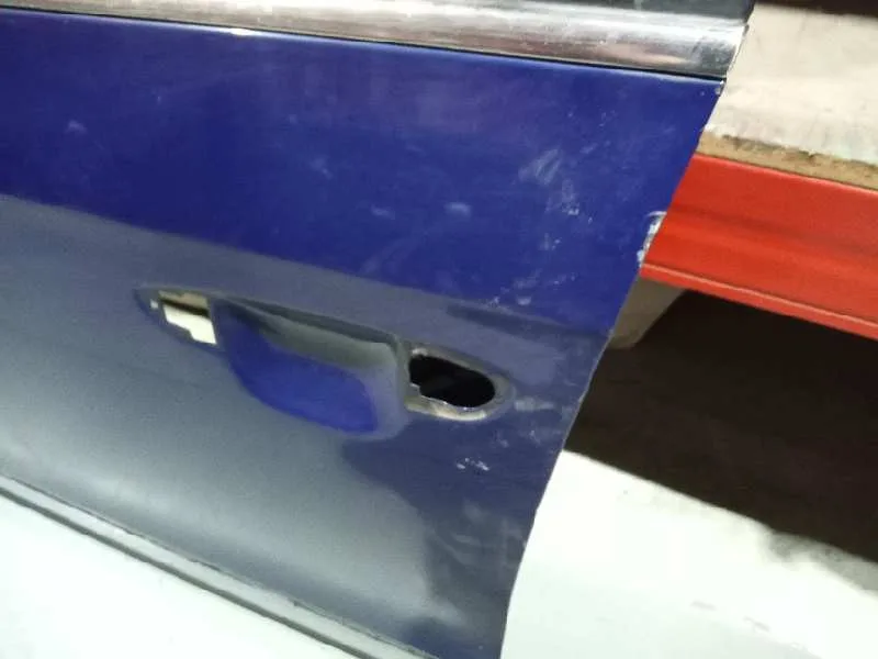 Puerta Delantera Izquierda para Volkswagen Passat Berlina (3C2)