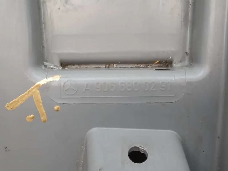 Guantera para Volkswagen Crafter Caja Cerrada