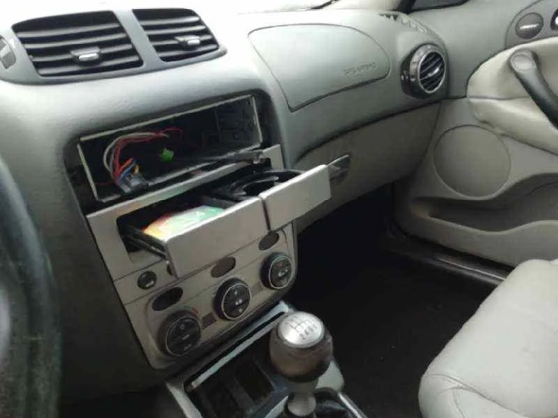 Guantera para Alfa Romeo Gt (125)