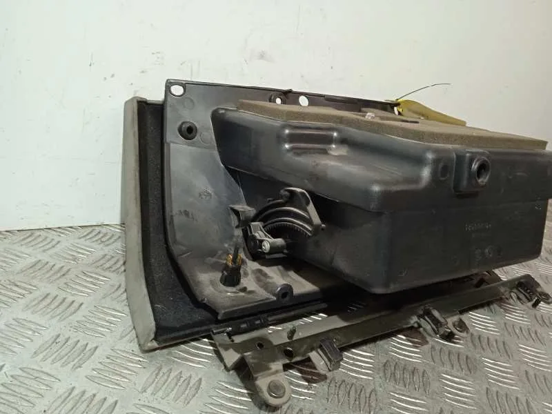 Guantera para Alfa Romeo Gt (125)