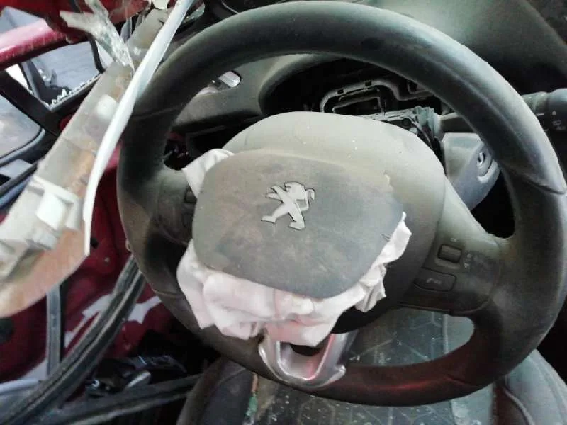 Volante para Peugeot 2008 (--.2013->)