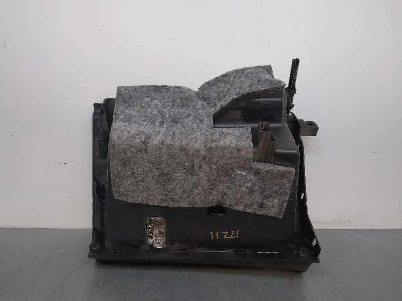 Guantera para Opel Astra J Lim.
