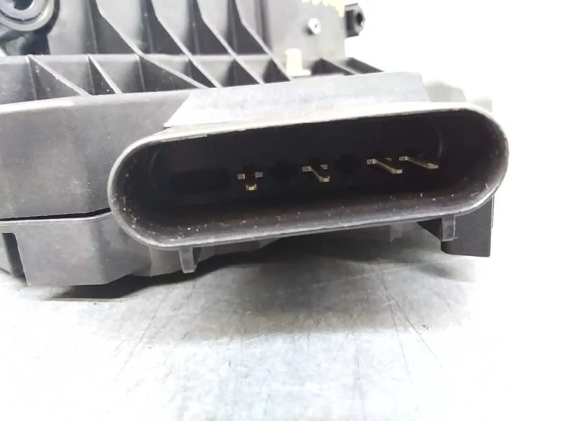 Cerradura Puerta Delantera Derecha para Ford Focus Lim.