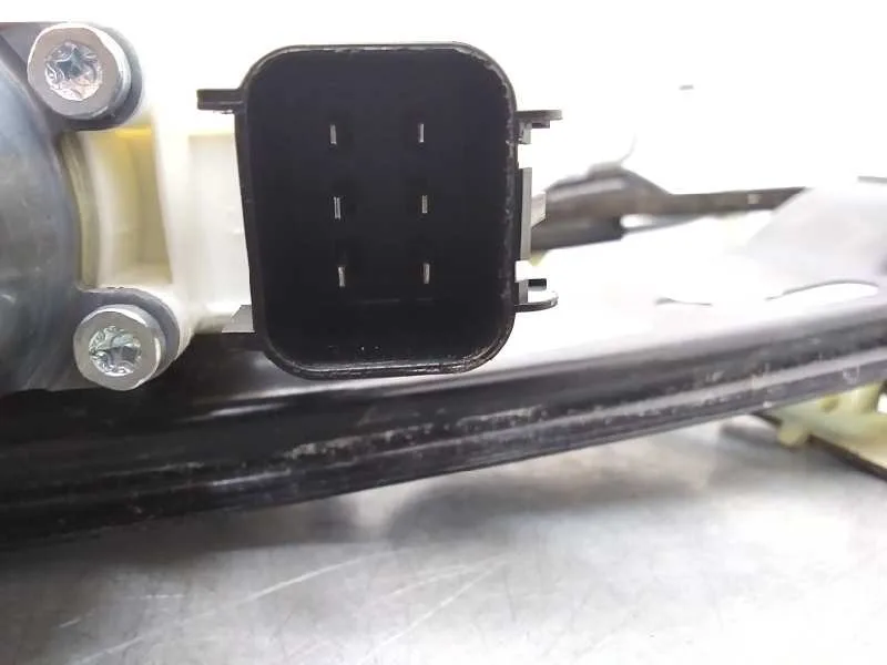 Elevalunas Delantero Derecho para Ford Focus Lim.