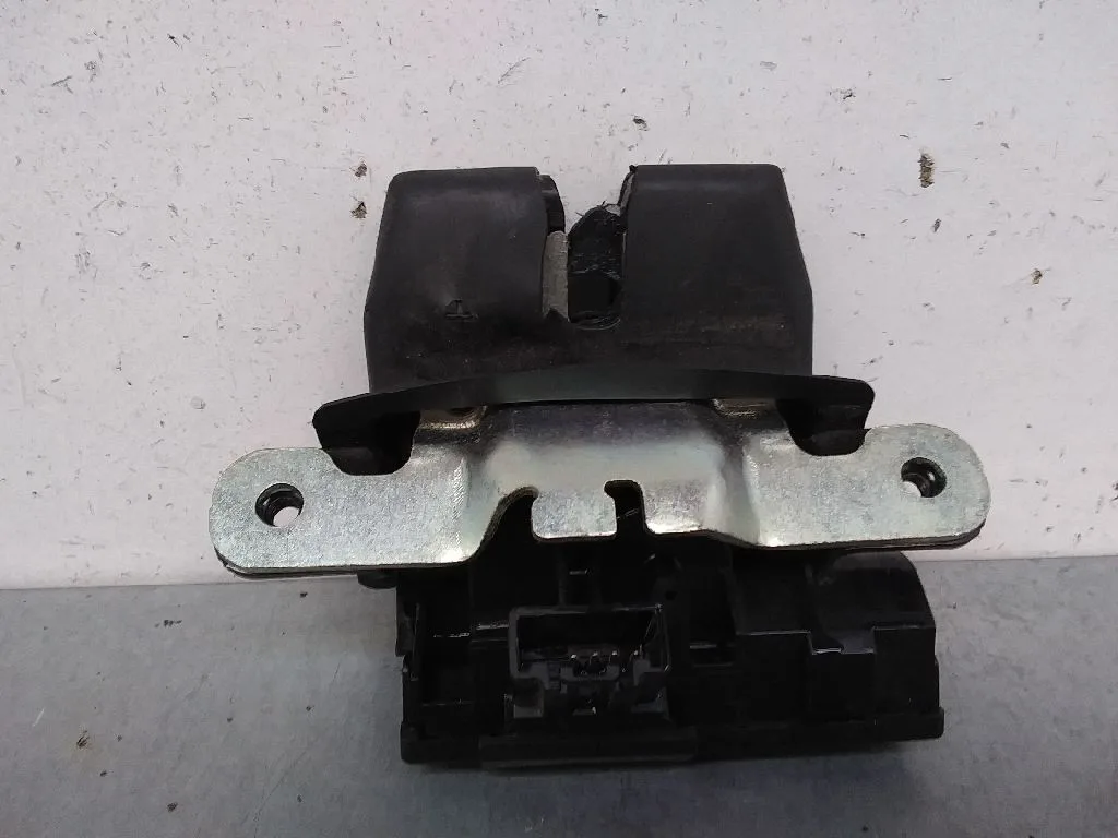 Cerradura Maletero / Porton para Ford Fiesta (Ccn)