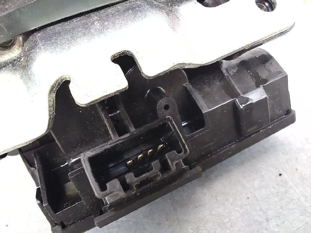 Cerradura Maletero / Porton para Ford Fiesta (Ccn)