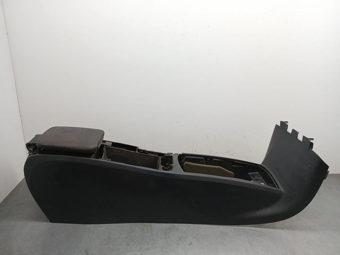Apoyabrazos Central para Volvo C30
