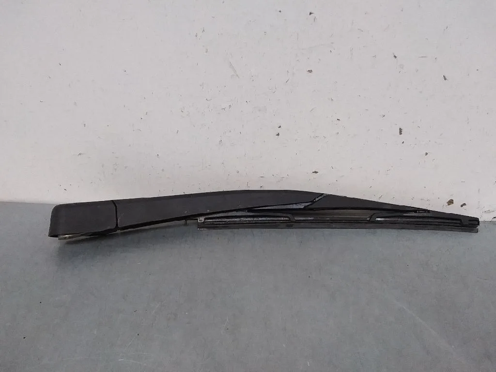 Brazo Limpia Trasero para Ford Fiesta (Ccn)