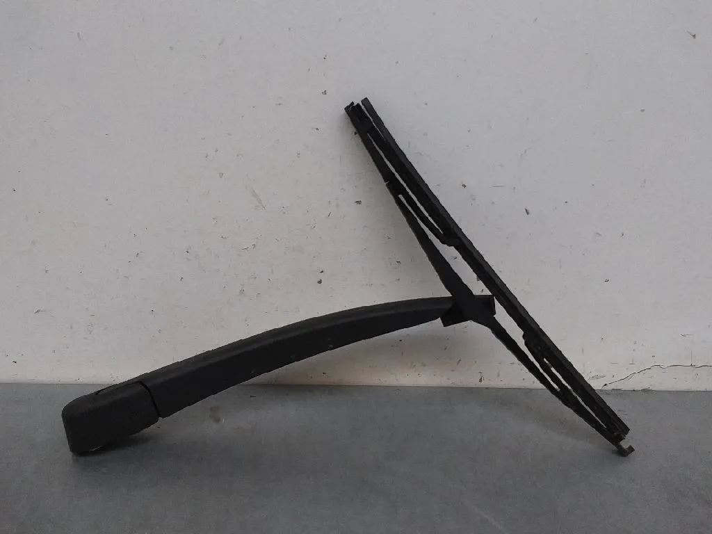 Brazo Limpia Trasero para Ford Fiesta (Ccn)