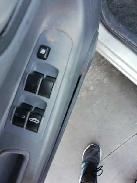 Mando Elevalunas Delantero Izquierdo para Mitsubishi Colt Cabrio Czc