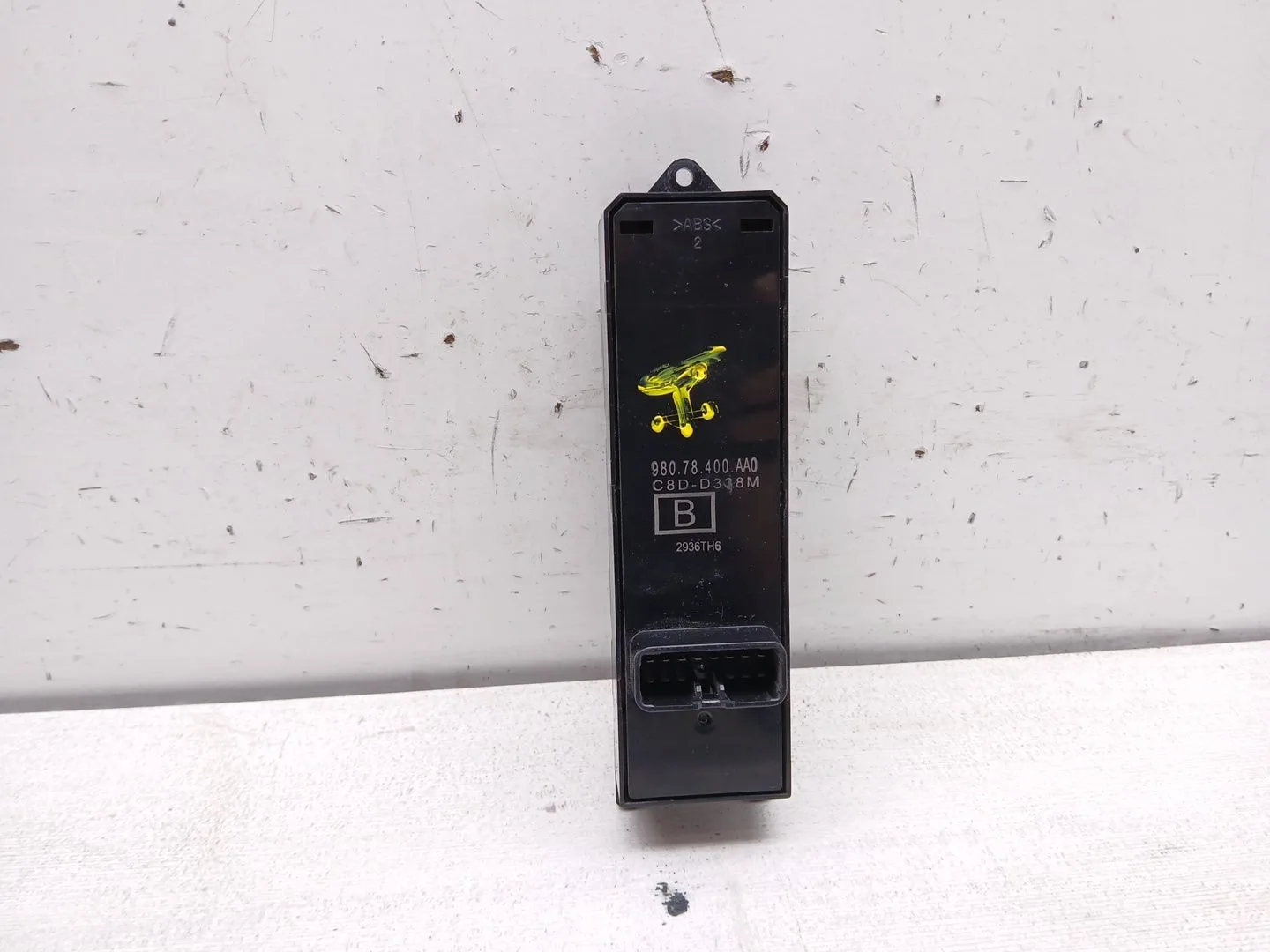 Mando Elevalunas Delantero Izquierdo para Mitsubishi Colt Cabrio Czc