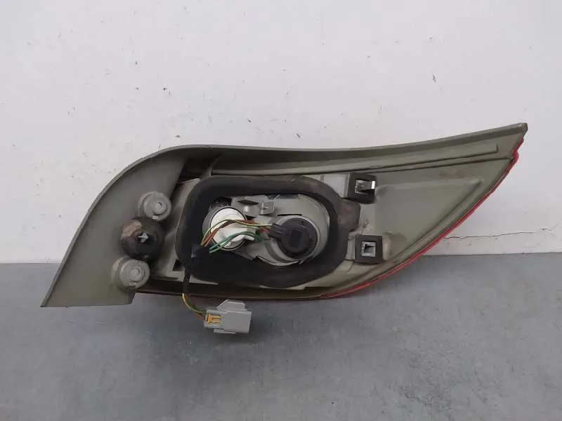 Piloto Trasero Izquierdo para Mitsubishi Colt Cabrio Czc