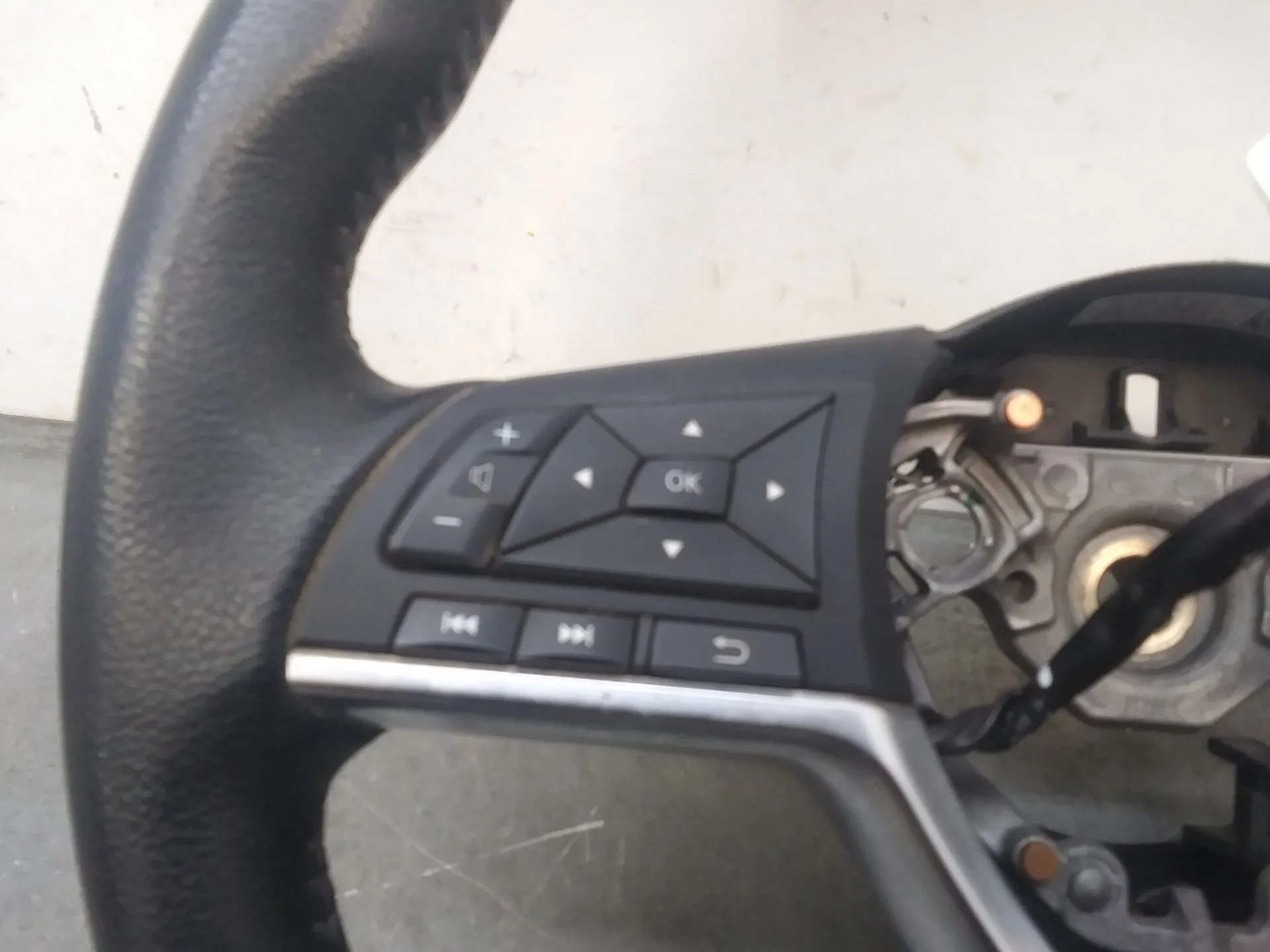 Volante para Nissan Micra V (K14)