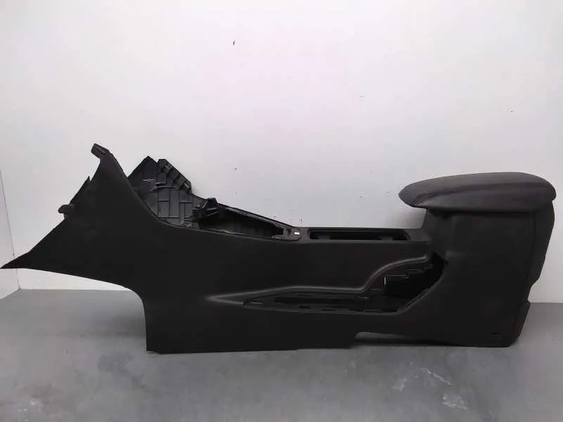 Apoyabrazos Central para Ford Focus Lim.