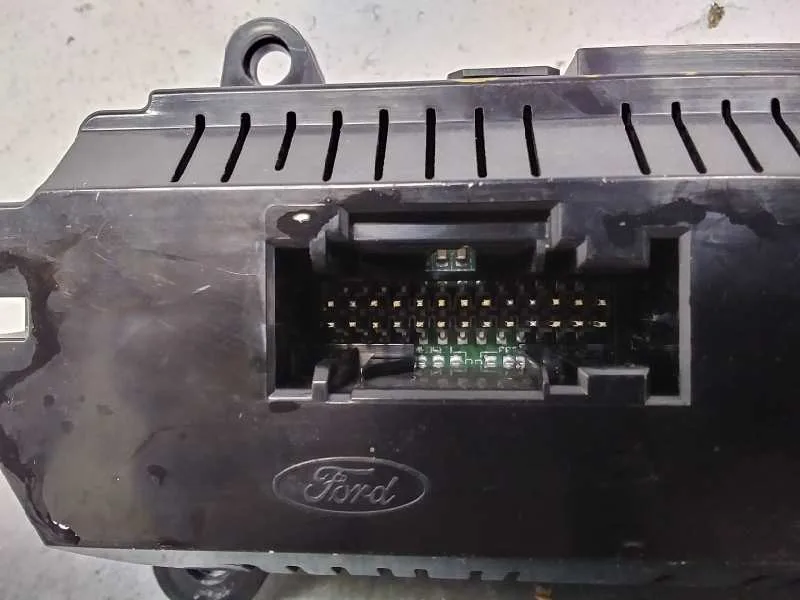 Mando Climatizador para Ford Focus Lim.