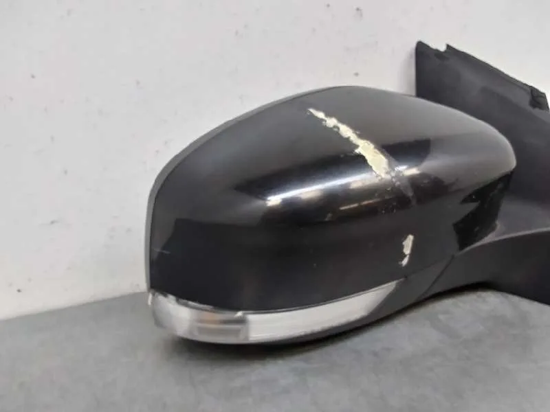 Retrovisor Derecho para Ford Focus Lim.