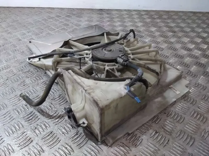 Electroventilador para Toyota Yaris (Ncp1/Nlp1/Scp1)