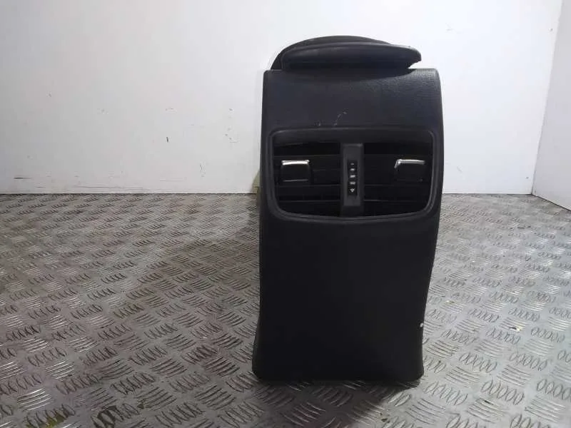 Apoyabrazos Central para Toyota Corolla (E18)