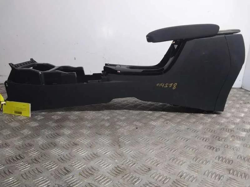 Apoyabrazos Central para Toyota Corolla (E18)