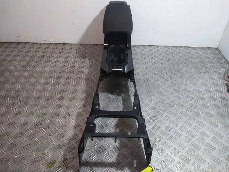 Apoyabrazos Central para Toyota Corolla (E18)