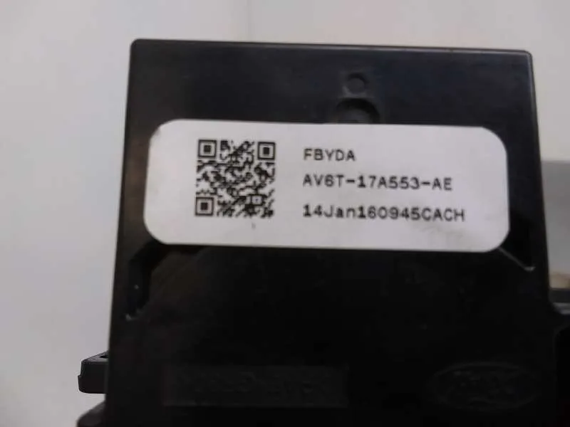 Mando Limpia para Ford Focus Lim. (Cb8)