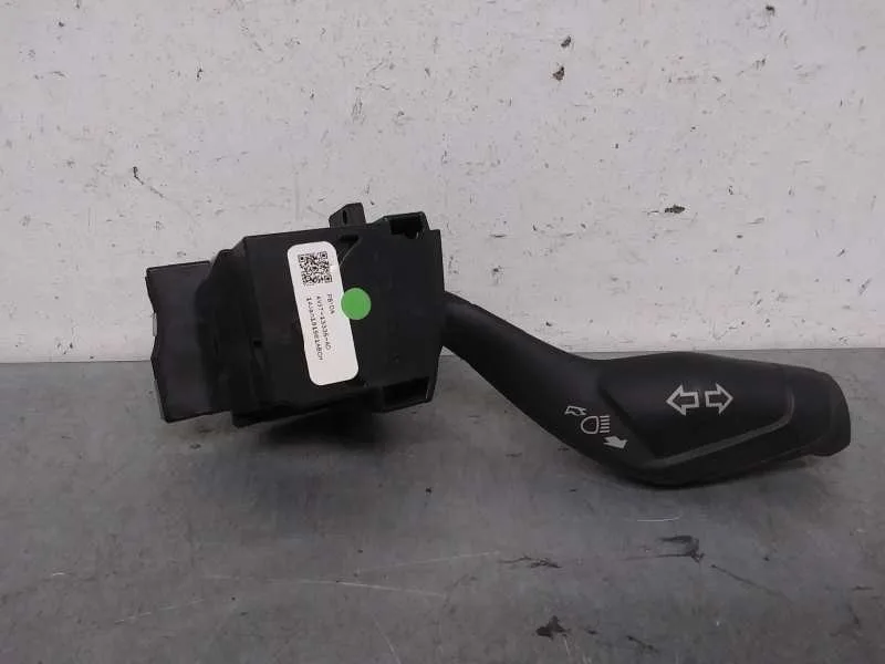 Mando Intermitentes para Ford Focus Lim. (Cb8)