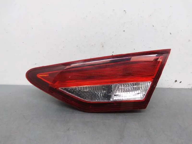 Piloto Trasero Derecho Interior para Seat Leon (5F1)