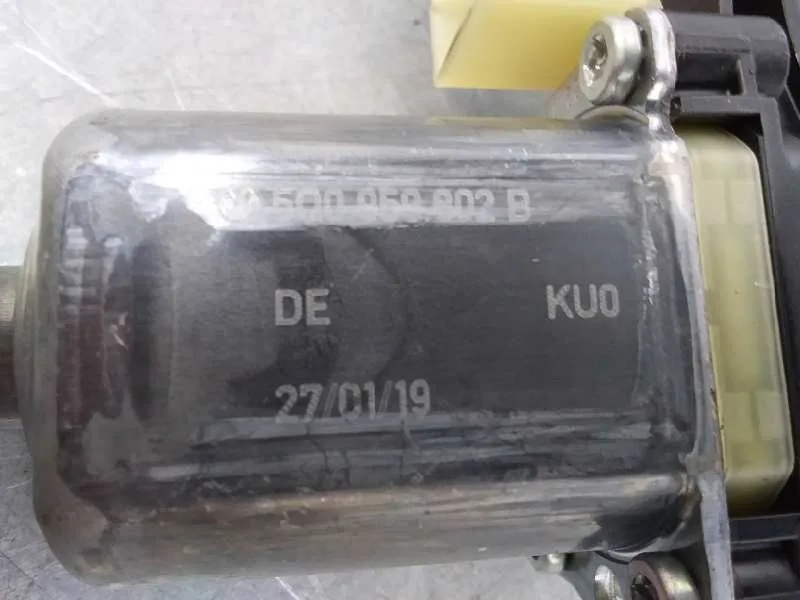 Elevalunas Delantero Derecho para Seat Leon (5F1)