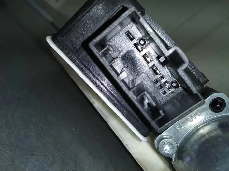 Elevalunas Trasero Derecho para Seat Leon (5F1)