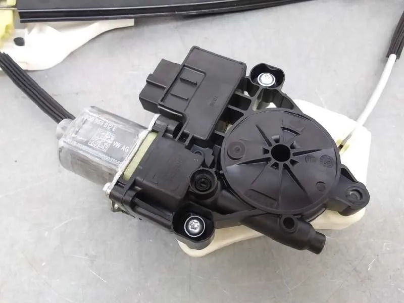 Elevalunas Trasero Derecho para Seat Leon (5F1)