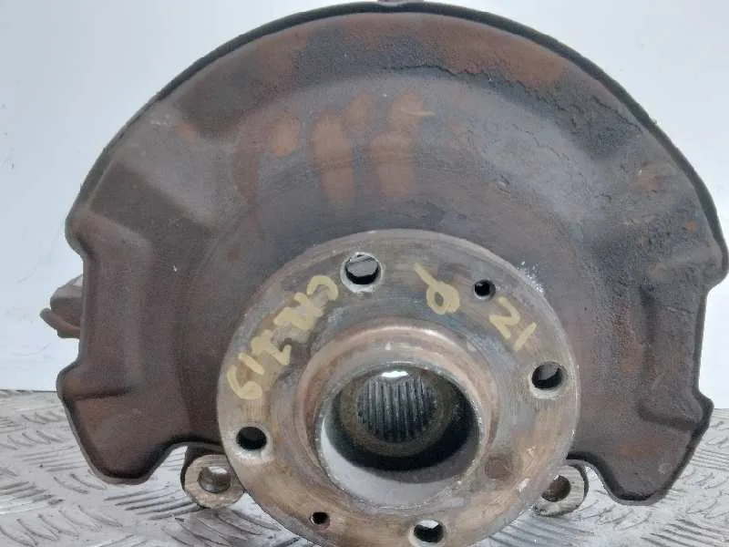 Mangueta Delantera Izquierda para Suzuki Swift Berlina (Mz)